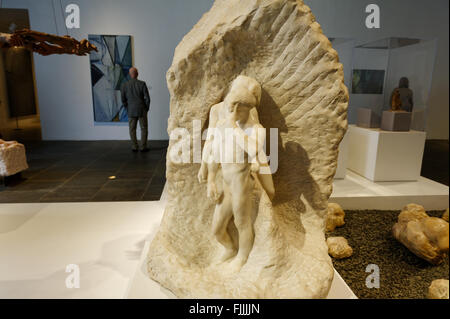 Neuen Standort das Metropolitan Museum of Art, traf Breuer, mit "Orpheus und Eurydike" und andere Skulptur von Auguste Rodin Stockfoto