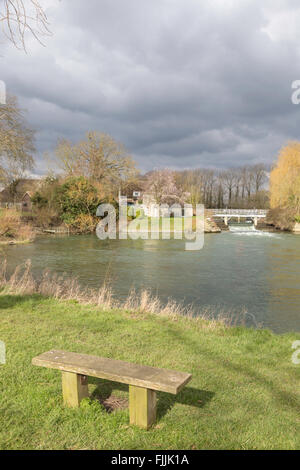Buscot Schleuse und Wehr auf dem River Thames, Oxfordshire, England, UK Stockfoto