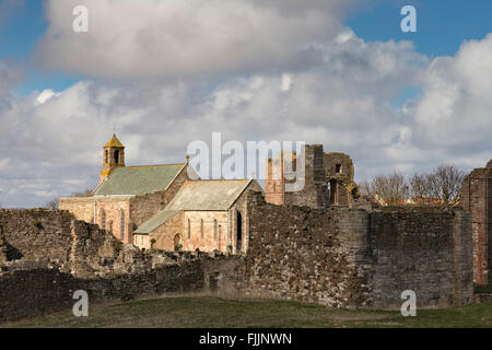 Lindisfarne Priory, Holy Island, Northumberland, England, Vereinigtes Königreich Stockfoto