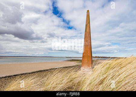 Ross wieder Sand und eines unverwechselbaren Navigation Guile Punkte Türme, Northumberland, England, UK Stockfoto