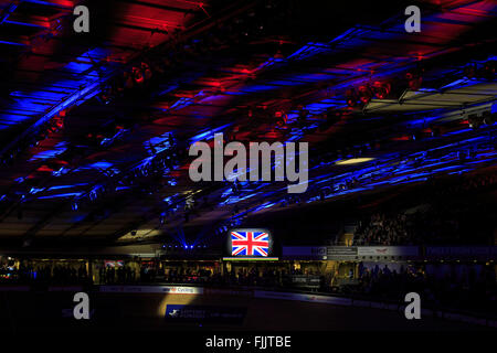 London, UK, 2. März 2016. UCI 2016 Track Cycling World Championships. Die Eröffnungsfeier enthalten eine Licht-Show für jede der 45 Nationen teilnehmen. Bildnachweis: Clive Jones/Alamy Live-Nachrichten Stockfoto