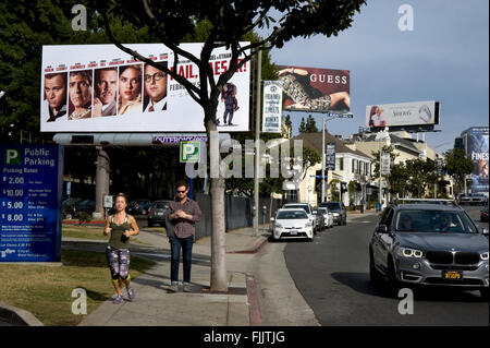 Plakat auf dem Sunset Strip in Los Angeles Förderung der Film Hail Cesar von den Cohen-Brüdern und mit George Clooney Stockfoto
