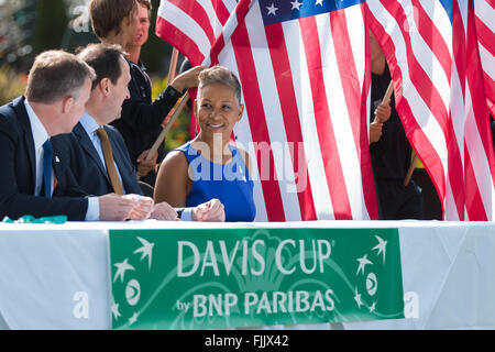 Melbourne, Australien. 3. März 2016. Katrina Adams, der Vorsitzende des Verwaltungsrates, CEO und Vorstandsvorsitzender der USTA bei der offiziellen Auslosung der BNP Paribas Davis Cup World Group ersten Runde Unentschieden zwischen Australien und den USA in Kooyong Tennisclub in Melbourne, Australien. Sydney Low/Cal Sport Media/Alamy Live-Nachrichten Stockfoto