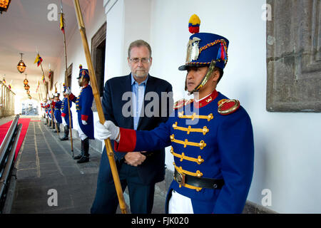 Reisejournalist Peter Greenberg im Präsidentenpalast in Quito, Ecuador Stockfoto