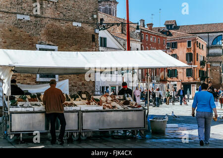 Markt, Campo Santa Margherita, Dorsoduro, Venedig, Italien Stockfoto