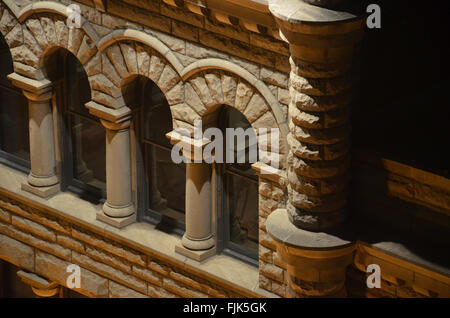 Nachtansicht des Gerichtsgebäudes Place Building. Hubbard Street, Chicago. Illinois Stockfoto