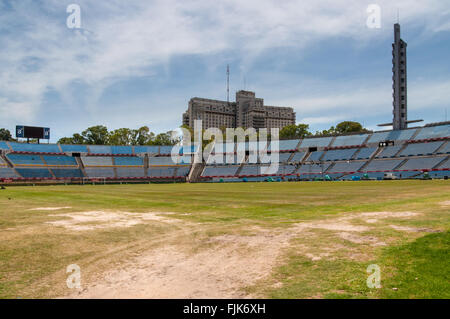 Zertrampelt Rasen Fußballplatz im Fußballstadion Centenario, Montevideo Stockfoto