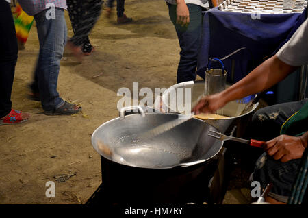 Thais Kochen Snack genannt Khanom La ist Folk im Süden von Thailand Stockfoto