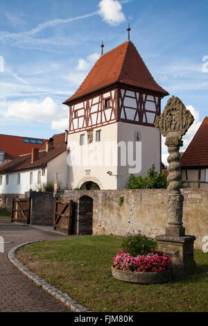 Geographie/Reisen, Deutschland, Baden-Wuerttemberg, Lauda-Königshofen, Gebäude, das obere Tor, Außenansicht, Additional-Rights - Clearance-Info - Not-Available Stockfoto