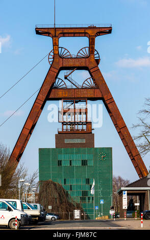 Ehemaligen Förderturm der Zeche Pluto in Herne, Deutschland Stockfoto