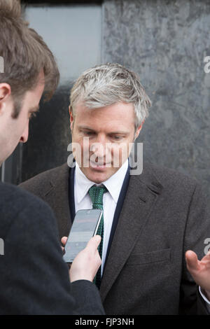 Sidcup, UK. 3. März 2016. Zac Goldsmith, Bürgermeisterkandidat, bei der Werbetätigkeit in Sidcup London Borough of Bexle Credit befragt: Keith Larby/Alamy Live News Stockfoto