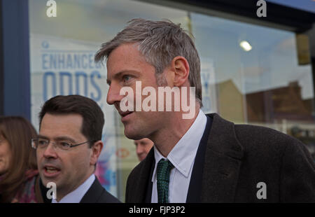 Sidcup, UK. 3. März 2016. Zac Goldsmith, Bürgermeisterkandidat Werbetätigkeit in Sidcup London Borough of Bexle Credit: Keith Larby/Alamy Live News Stockfoto