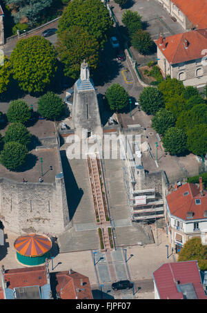 Meuse (55), Ville de Verdun, Escalier Menant au Denkmal À la Victoire (Vue Aerienne) / / Frankreich, Meuse (55), Verdun Stadt, Treppe Stockfoto