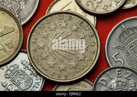 Münzen von Spanien. Jakobsmuschel Muschel Symbol für die Pilgerwege Jakobsweg in dargestellt die spanischen 100 Peseten-Münze (1993) Stockfoto