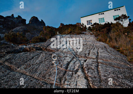 Laban Rata Guesthouse am Mount Kinabalu, der höchste Berg von Borneo. Stockfoto