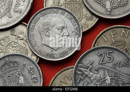 Münzen von Spanien. Spanischen Diktator Francisco Franco in dargestellt die spanischen fünf Peseten-Münze (1957). Stockfoto