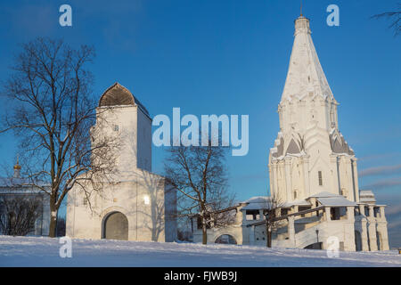 Blick auf die Kirche Christi Himmelfahrt (1532), das erste Zelt-Dach-Stein Kirche in Kolomenskoje, Moskau, Russland Stockfoto