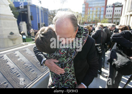 Belfast, UK. 04.12.2012 - beantwortet Dr. Robert Ballard, der Meeresforscher Entdecker der Titanic Wrack 1985, Medien, Stockfoto