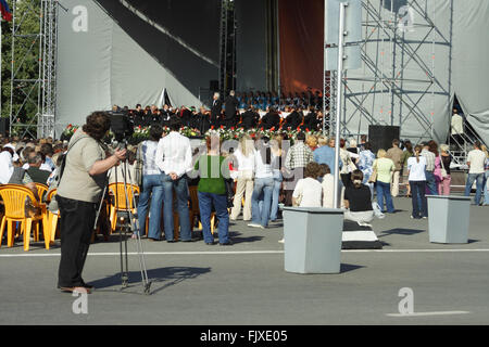 Ein Konzert von Dmitry Hvorostovsky in der zentrale Platz von Kemerowo Stadt anlässlich des "Tag des Bergmanns". Stockfoto