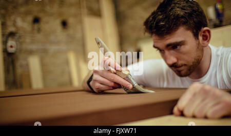 Tischler arbeiten auf sein Handwerk Stockfoto