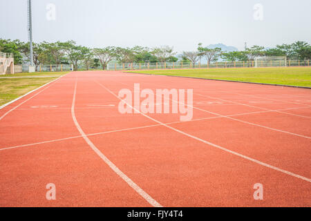 Laufstrecke im Stadion der Universität Mae Fah Luang Chiang Rai Thailand Stockfoto