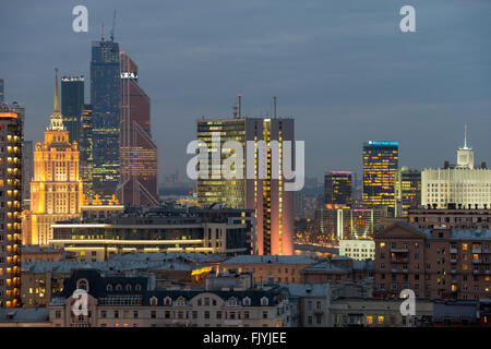 Panoramablick auf der Wolkenkratzer Moscow City mit neuen Arbat und Presnensky Bezirk von Moskau, Russland Stockfoto