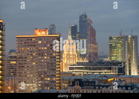 Panoramablick auf der Wolkenkratzer Moscow City mit neuen Arbat und Presnensky Bezirk von Moskau, Russland Stockfoto