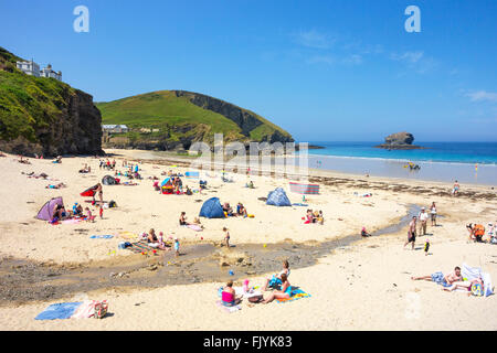 Summertime in Portreath in Cornwall, England, Vereinigtes Königreich Stockfoto