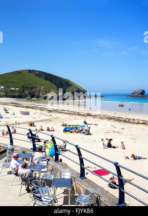 Summertime in Portreath in Cornwall, England, Vereinigtes Königreich Stockfoto