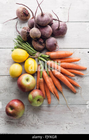 Selection of fresh organic fruits and vegetables Stockfoto