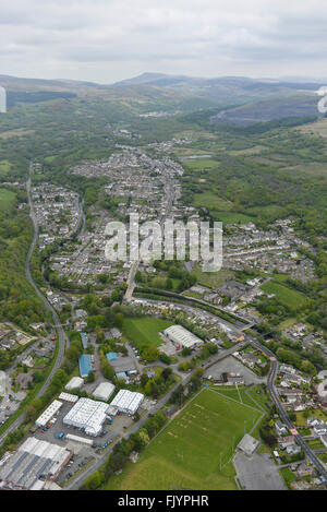 Eine Luftaufnahme des Ystradgynlais, einer Stadt in Süd-Wales Stockfoto