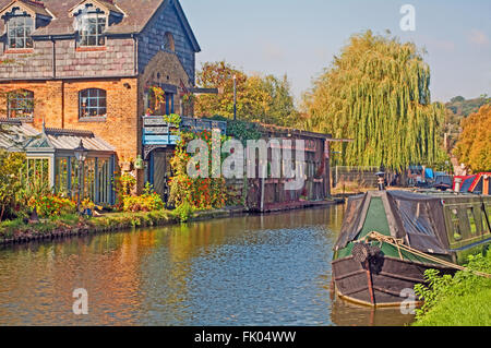 Berkhamsted, Hertfordshire, Grand Union Kanalschleuse, schmale Boot, Stockfoto