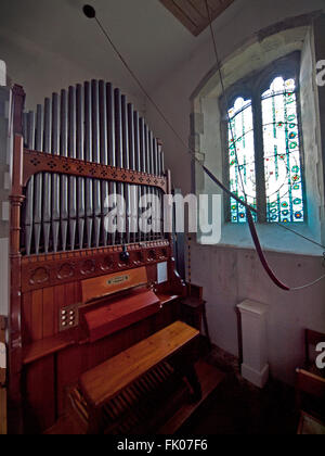 St Mary und St.-Peter Kirche im Dorf von Wilmington, East Sussex Stockfoto