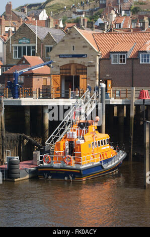 Whitby Rettungsboot und Rettungsstation Stockfoto