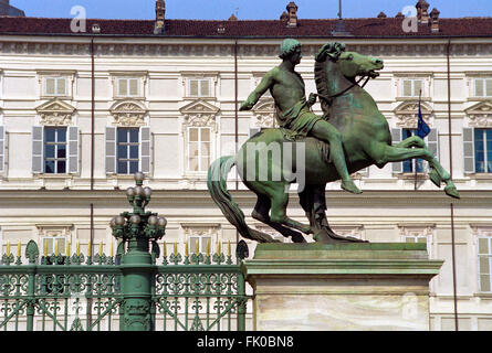 Italien, Piemont, Turin, Palazzo Reale, Königspalast, Dioskuren Statue Stockfoto