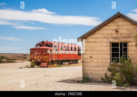 am alten Ghan Lokomotive in Marree Station, South Australia. Der alten Ghan-Eisenbahnstrecke wurde in den 1980er Jahren geschlossen. Stockfoto