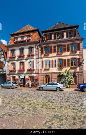 Blick auf das Dorf Bergheim entlang der Route des Elsass Haut-Rhin-Frankreich Stockfoto