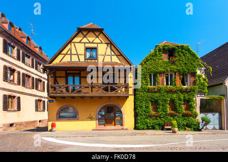 Blick auf das Dorf Bergheim entlang der Route des Elsass Haut-Rhin-Frankreich Stockfoto