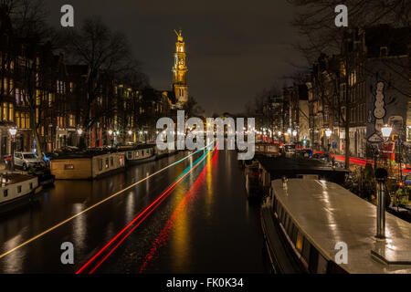Boot und Radwege entlang der Prinsengracht Stockfoto