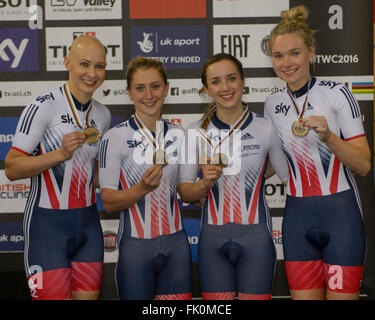 Lee Valley VeloPark, Queen Elizabeth Olympic Park, London, UK. 4. März 2016.   Team GBR gewinnen die Bronzemedaille in der Mannschaftsverfolgung der Frauen. Joanna Rowsell-Shand, Laura Trott, Elinor Barker, Clara Horne.  Stephen Bartholomäus/Stephen Bartholomäus Fotografie Credit: Stephen Bartholomäus/Alamy Live-Nachrichten Stockfoto