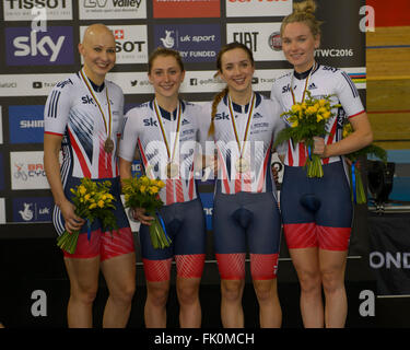 Lee Valley VeloPark, Queen Elizabeth Olympic Park, London, UK. 4. März 2016.   Team GBR gewinnen die Bronzemedaille in der Mannschaftsverfolgung der Frauen. Joanna Rowsell-Shand, Laura Trott, Elinor Barker, Clara Horne.  Stephen Bartholomäus/Stephen Bartholomäus Fotografie Credit: Stephen Bartholomäus/Alamy Live-Nachrichten Stockfoto