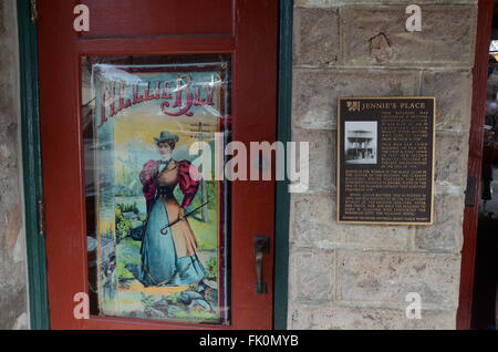 Jennie es Ort ehemaligen Bordell Jerome Geisterstadt Nellie Bly Glas Rohr Shop Stockfoto