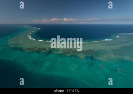 Antenne - tolles Meer Riff schöne Kia Insel umgibt. Nord-Division Stockfoto