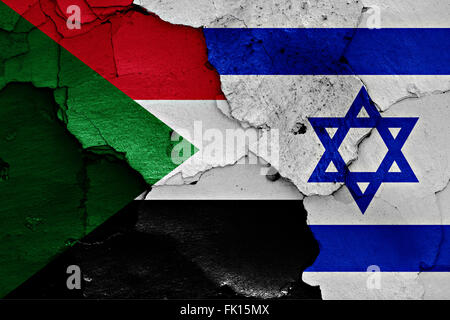 Flaggen der Sudan und Israel auf rissige Wand gemalt Stockfoto