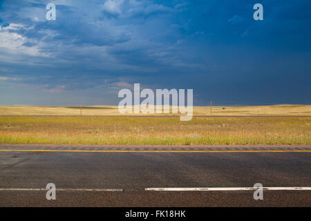 Vor dem großen Sturm in der Prärie in Wyoming in den USA Stockfoto