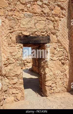 Masada Ruinen einer alten Festung am östlichen Rand der Judäischen Wüste, Israel Stockfoto