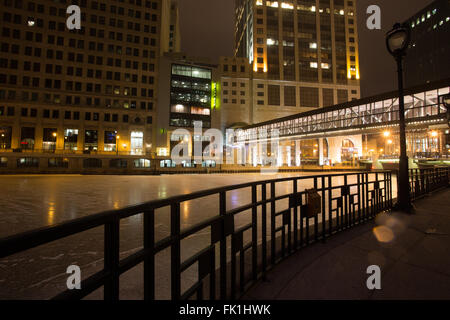 Milwaukee Riverwalk Nacht winter Stockfoto