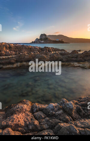 Kastri Insel am Strand von Kamari in Kefalos, Kos, Griechenland. Stockfoto