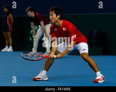 Barclaycard Arena, Birmingham, UK. 5. März 2016. Davis Cup Tennis World Group ersten Runde. Großbritannien im Vergleich zu Japan. Yoshihito Nishioka von Japan während der Doppel-match zwischen den Briten Andy Murray und Jamie Murray und Japans Yoshihito Nishioka und Yasutaka Uchiyama am Tag 2 der Krawatte. Bildnachweis: Aktion Plus Sport/Alamy Live-Nachrichten Stockfoto