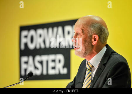 Belfast, Nordirland. 5. März 2016 - Minister für Justiz und Party Leader David Ford auf der Jahrestagung der Alliance Party 2016. Bildnachweis: Stephen Barnes/Alamy Live-Nachrichten Stockfoto